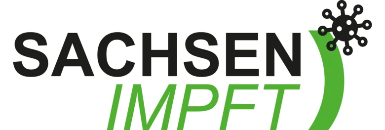 Logo mit Schriftzug „SACHSEN IMPFT" in schwarz und grün, grüner Impfstoffbogen rechts mit schwarzer Virusdarstellung oben.