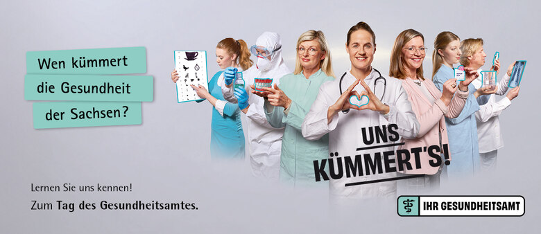 Kampagnenmotiv zum Tag des Gesundheitsamtes: Mitarbeiter des Öffentlichen Gesundheitsdienstes mit Slogan "Uns kümmert's!" präsentieren ihre Aufgabenbereiche.