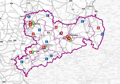 Karte Sachsens mit markierten Beratungsstellen für HIV, AIDS und STI. Symbole zeigen Standorte in Leipzig, Dresden, Chemnitz und weiteren Städten.